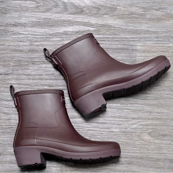 HUNTER Original Refined Low Heel Ankle Matte Rainboot in Oxblood, size 7US - Picture 4 of 16